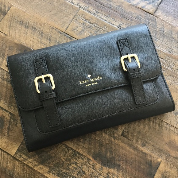 kate spade Handbags - Kate Spade Leather Crossbody/ Clutch